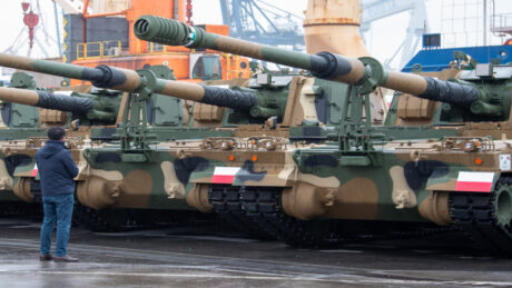 “한국 무기 샀다가 괜히 욕먹어” …잘 나간다던 K-방산, ‘이것’ 고치지 않으면 안 된다 ‘경고 신호’