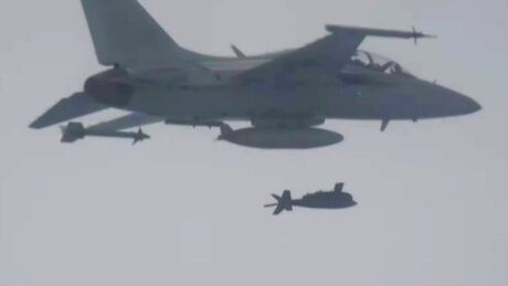 “KGGB가 미사일이라고?” …블로거 때문에 멍드는 한국산 무기들, K-방산을 방해하는 존재들의 실체