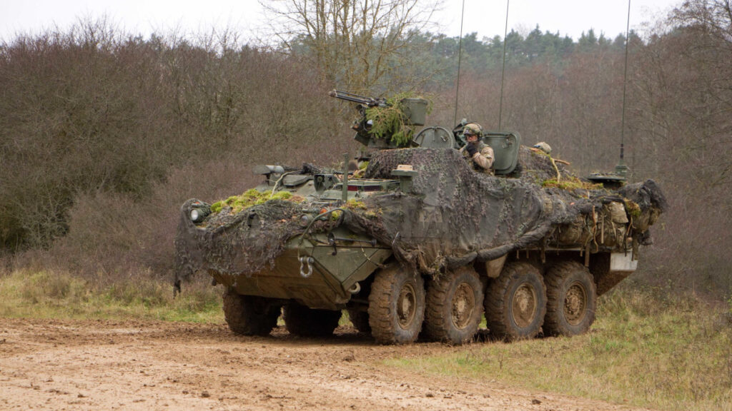 스트라이커 장갑차