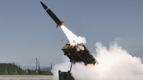 “서울 불바다 협박은 이제 끝” …작정하고 만든 미사일 전력화 완료, 사거리 300km 후속작 봤더니